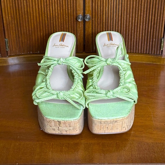 Platform Sandals NEW 6B